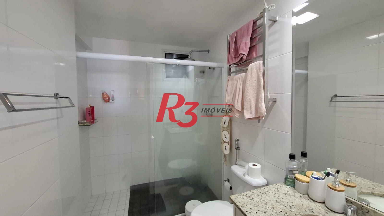 Apartamento com 2 dormitórios à venda, 97 m² por R$ 1.290.000,00 - Gonzaga - Santos/SP