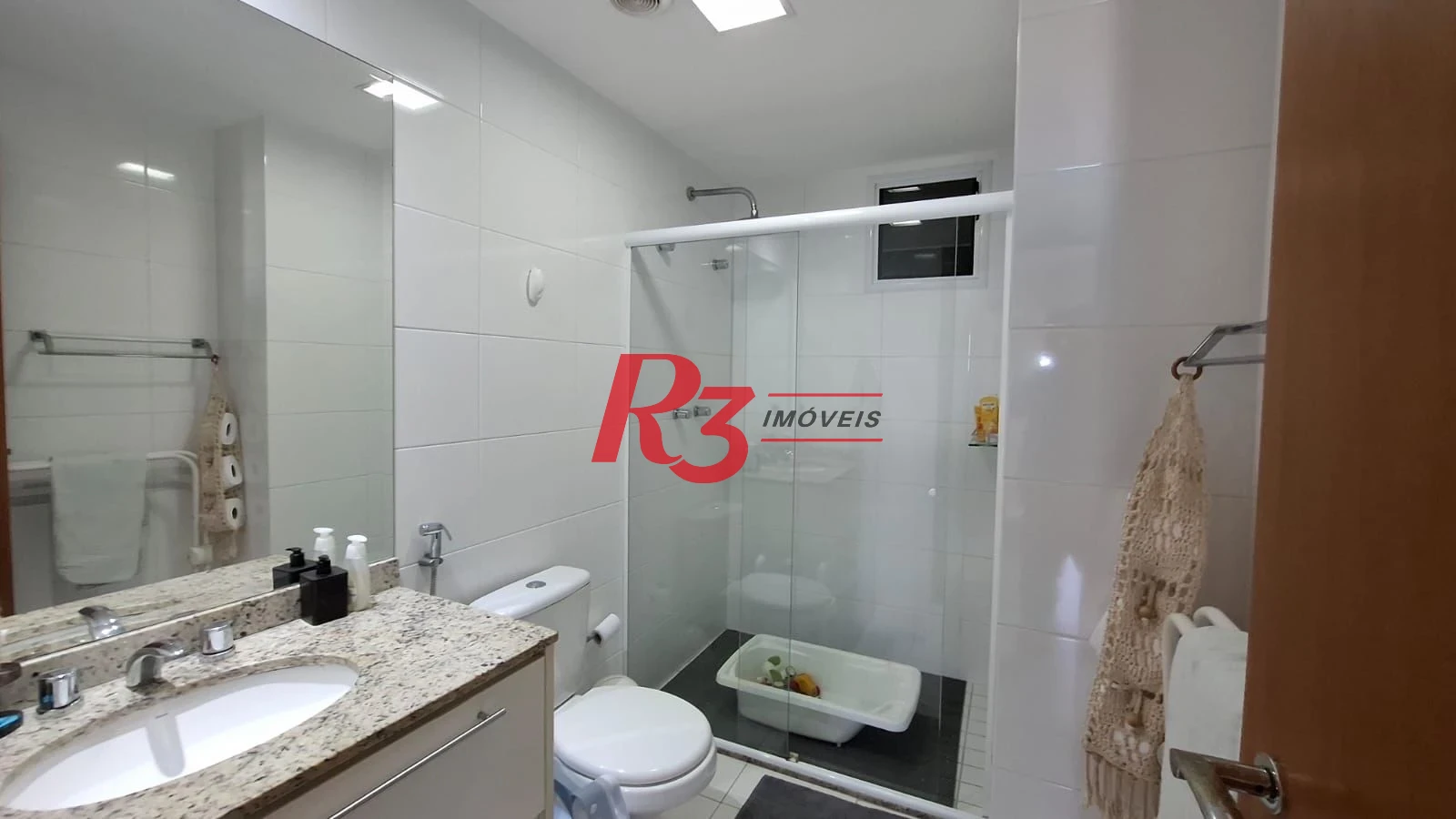 Apartamento com 2 dormitórios à venda, 97 m² por R$ 1.290.000,00 - Gonzaga - Santos/SP