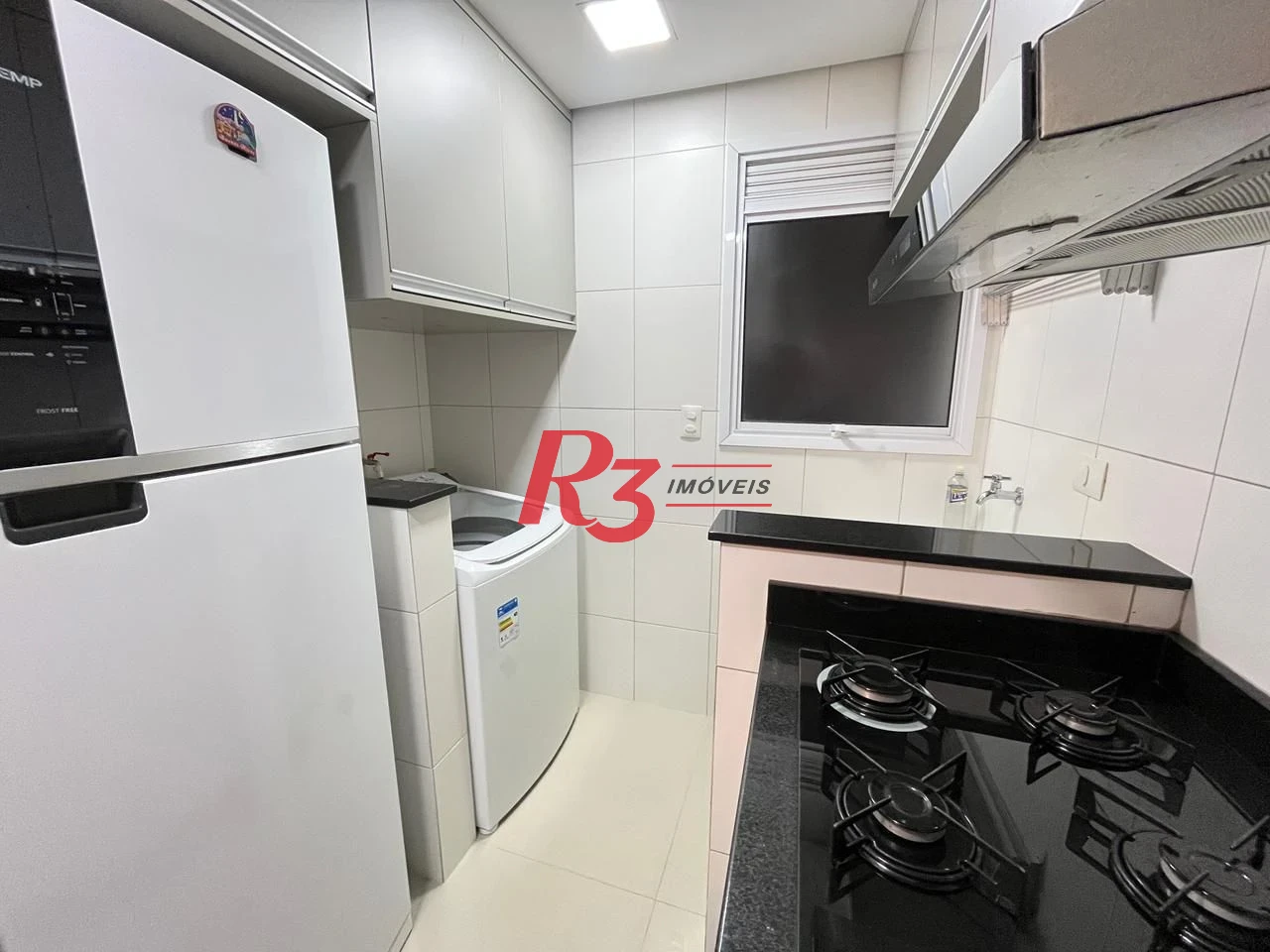 Apartamento com 2 dormitórios à venda, 54 m² por R$ 645.000,00 - Vila Matias - Santos/SP