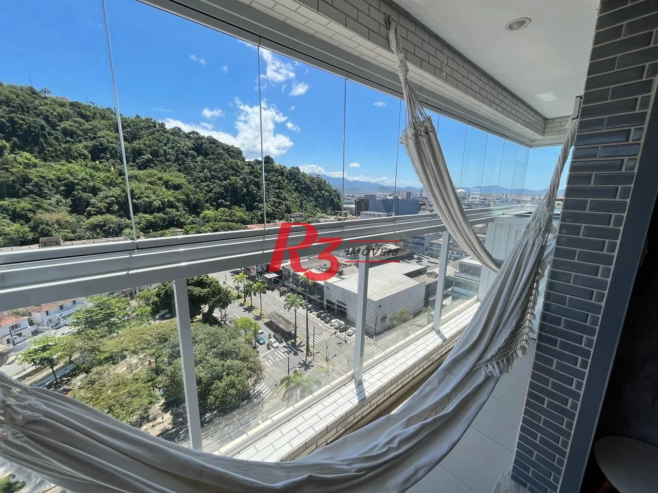 Apartamento com 2 dormitórios à venda, 54 m² por R$ 645.000,00 - Vila Matias - Santos/SP
