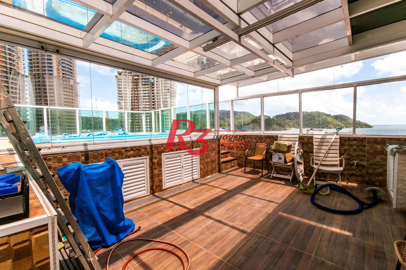 Cobertura com 3 dormitórios à venda, 274 m² por R$ 1.800.000,00 - Ponta da Praia - Santos/SP