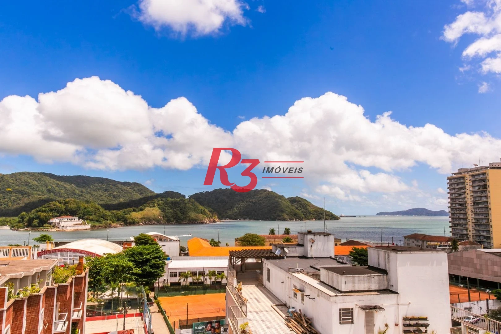 Cobertura com 3 dormitórios à venda, 274 m² por R$ 1.800.000,00 - Ponta da Praia - Santos/SP