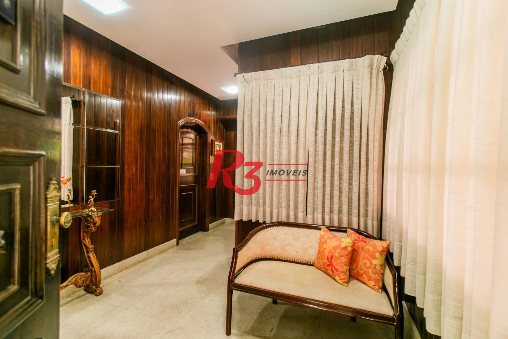 Cobertura com 3 dormitórios à venda, 274 m² por R$ 1.800.000,00 - Ponta da Praia - Santos/SP