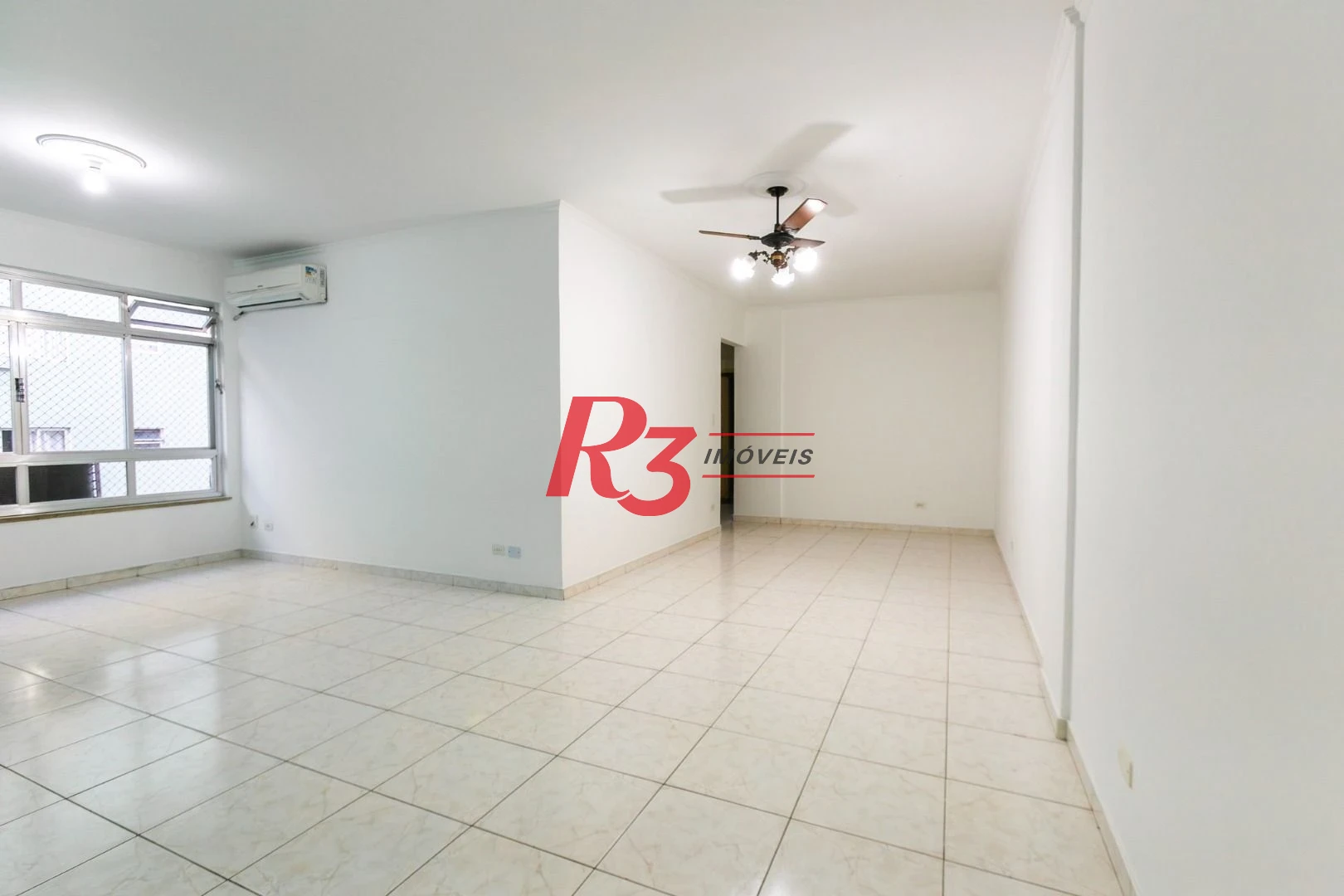 Apartamento com 3 dormitórios à venda, 142 m² por R$ 695.000,00 - Campo Grande - Santos/SP
