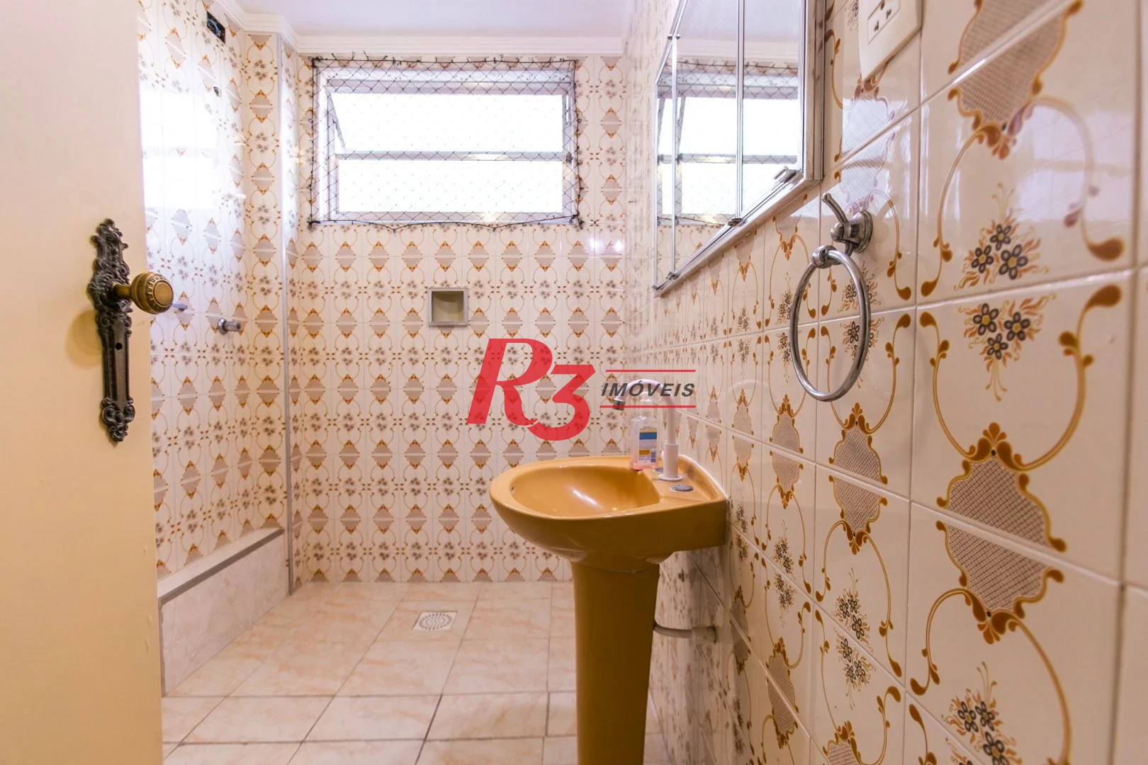 Apartamento com 3 dormitórios à venda, 142 m² por R$ 695.000,00 - Campo Grande - Santos/SP