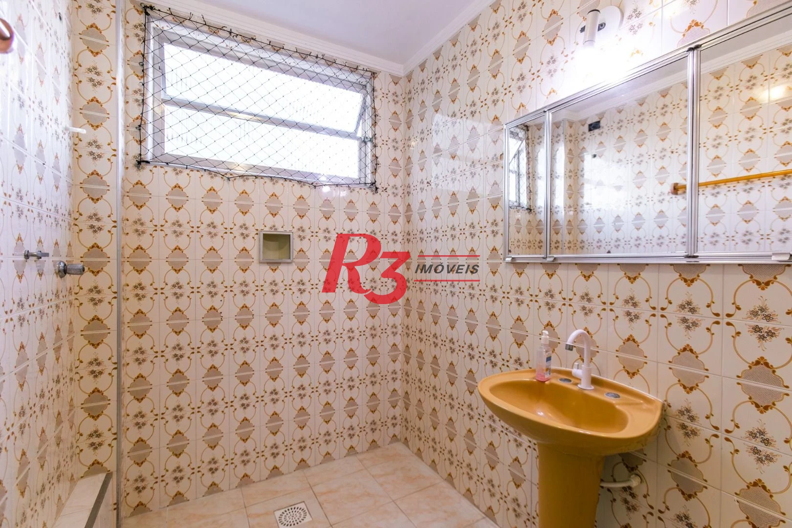 Apartamento com 3 dormitórios à venda, 142 m² por R$ 695.000,00 - Campo Grande - Santos/SP