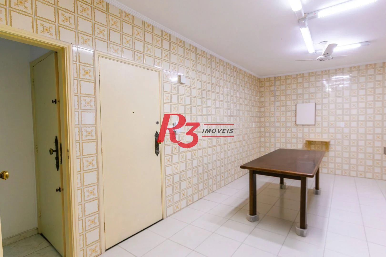 Apartamento com 3 dormitórios à venda, 142 m² por R$ 695.000,00 - Campo Grande - Santos/SP