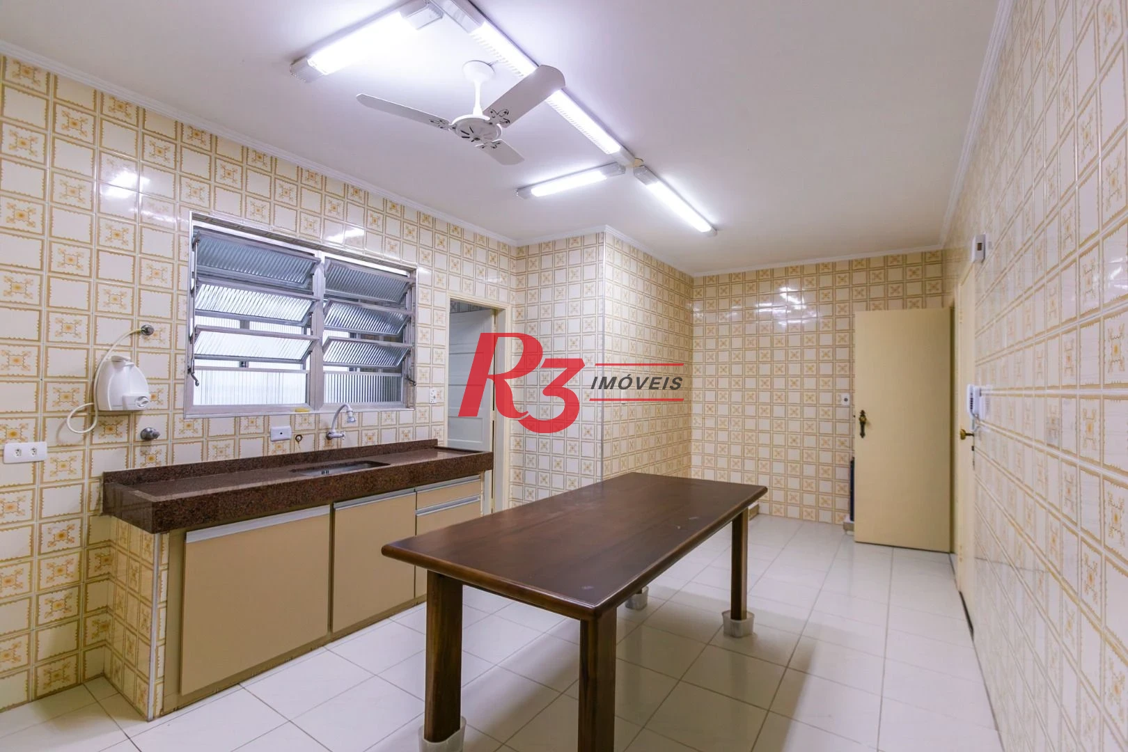 Apartamento com 3 dormitórios à venda, 142 m² por R$ 695.000,00 - Campo Grande - Santos/SP