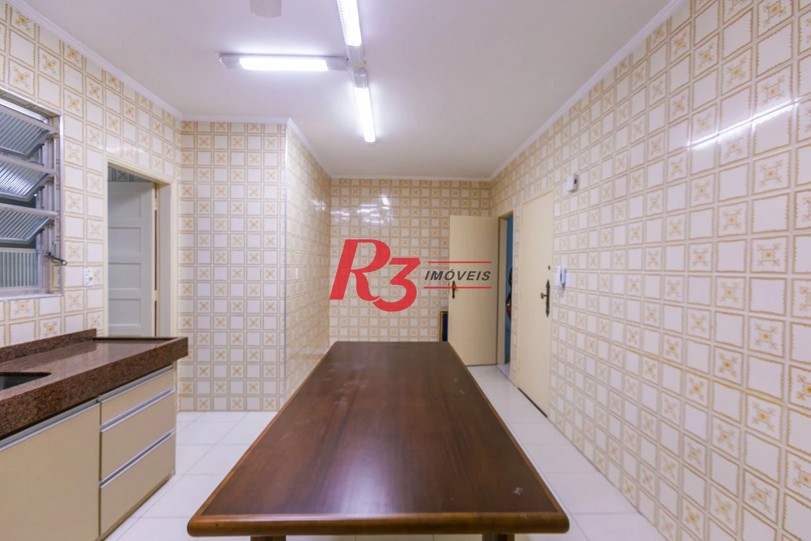 Apartamento com 3 dormitórios à venda, 142 m² por R$ 695.000,00 - Campo Grande - Santos/SP