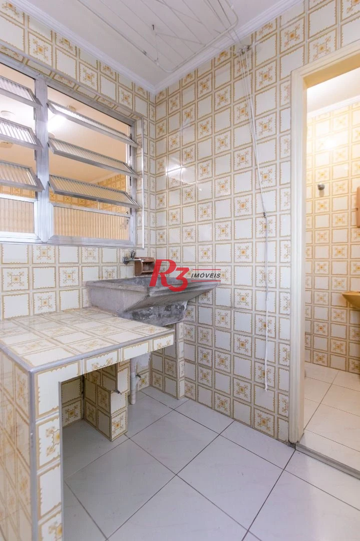Apartamento com 3 dormitórios à venda, 142 m² por R$ 695.000,00 - Campo Grande - Santos/SP