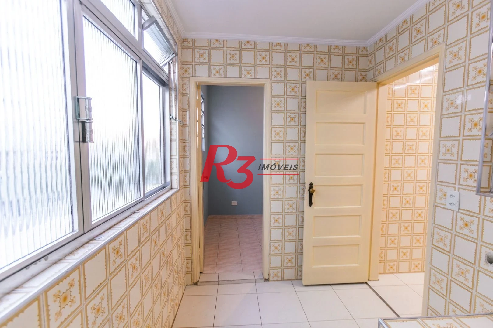 Apartamento com 3 dormitórios à venda, 142 m² por R$ 695.000,00 - Campo Grande - Santos/SP
