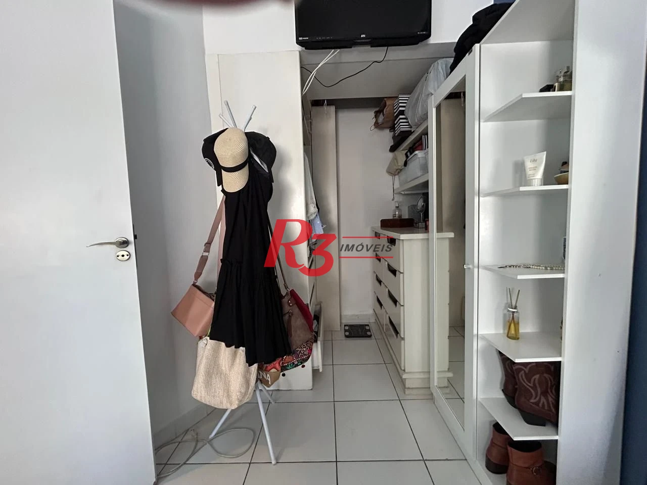 Apartamento com 2 dormitórios à venda, 57 m² por R$ 469.000,00 - Boqueirão - Santos/SP