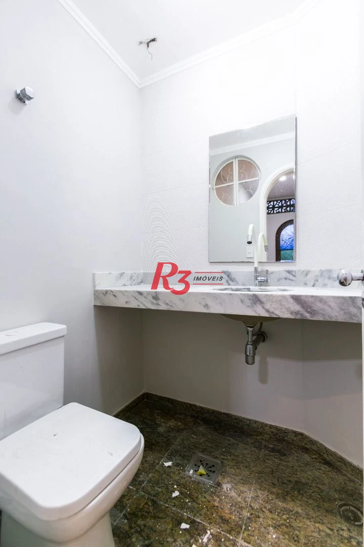 Sobrado para alugar, 176 m² por R$ 12.000,00/mês - Gonzaga - Santos/SP