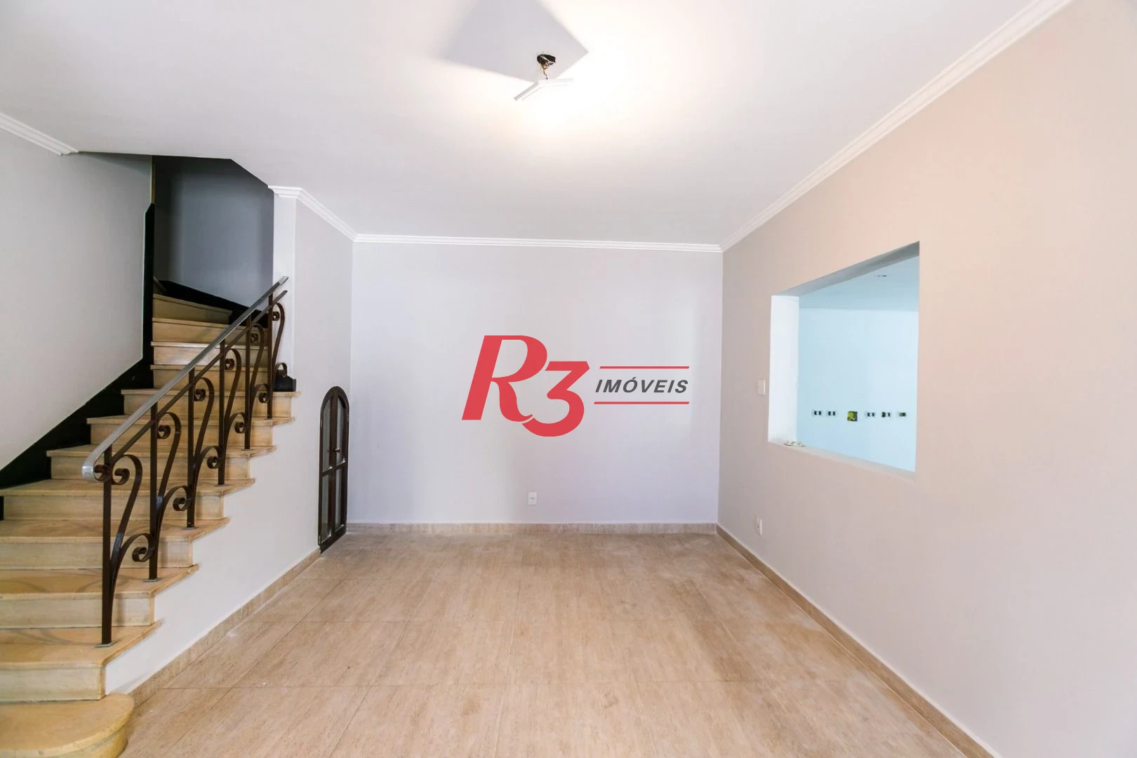 Sobrado para alugar, 176 m² por R$ 12.000,00/mês - Gonzaga - Santos/SP