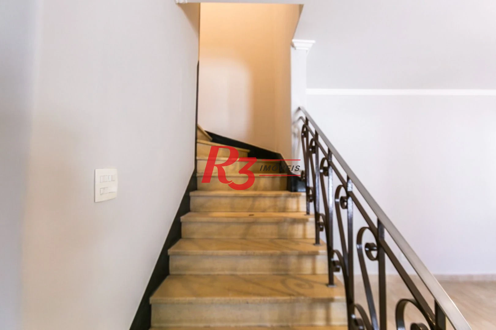 Sobrado para alugar, 176 m² por R$ 12.000,00/mês - Gonzaga - Santos/SP