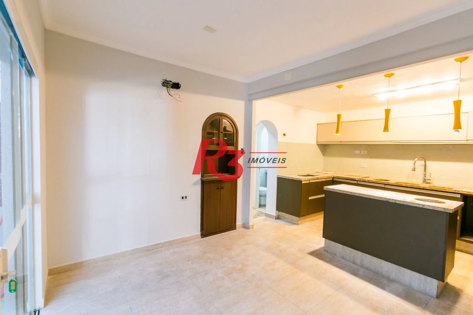 Sobrado para alugar, 176 m² por R$ 12.000,00/mês - Gonzaga - Santos/SP
