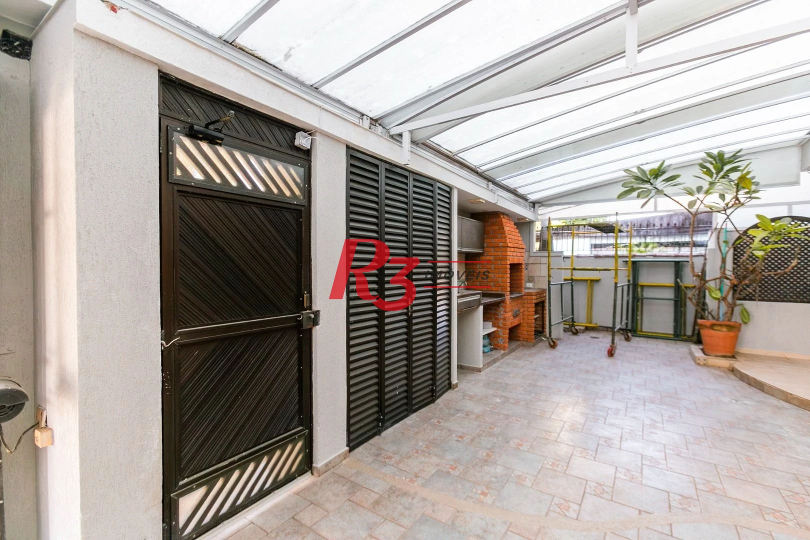 Sobrado para alugar, 176 m² por R$ 12.000,00/mês - Gonzaga - Santos/SP