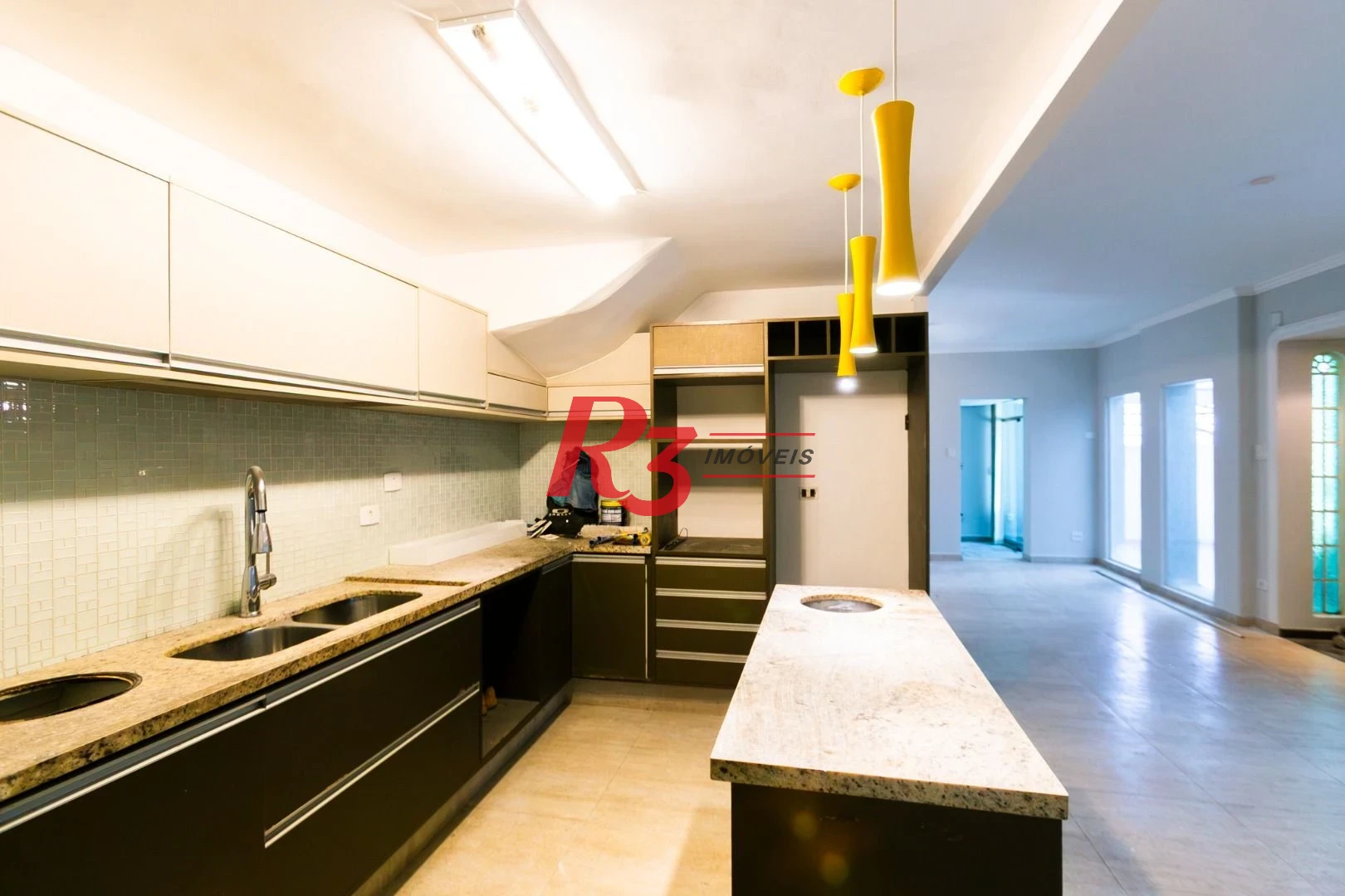 Sobrado para alugar, 176 m² por R$ 12.000,00/mês - Gonzaga - Santos/SP