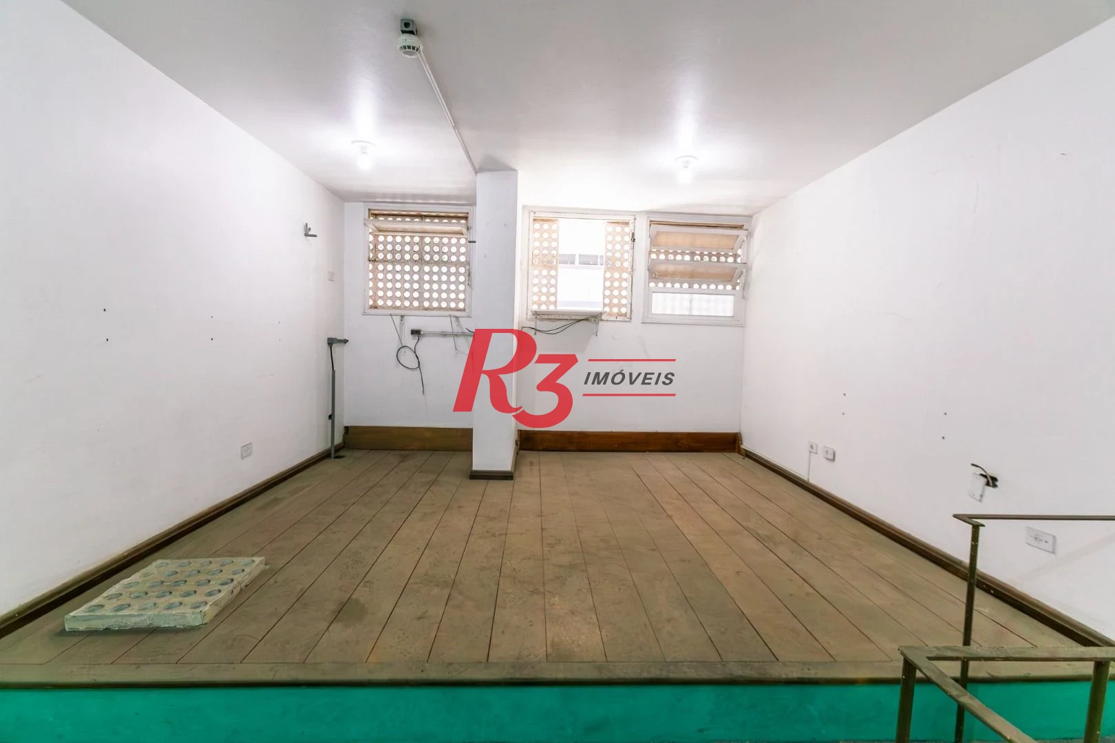 Loja à venda, 32 m² por R$ 370.000,00 - Gonzaga - Santos/SP
