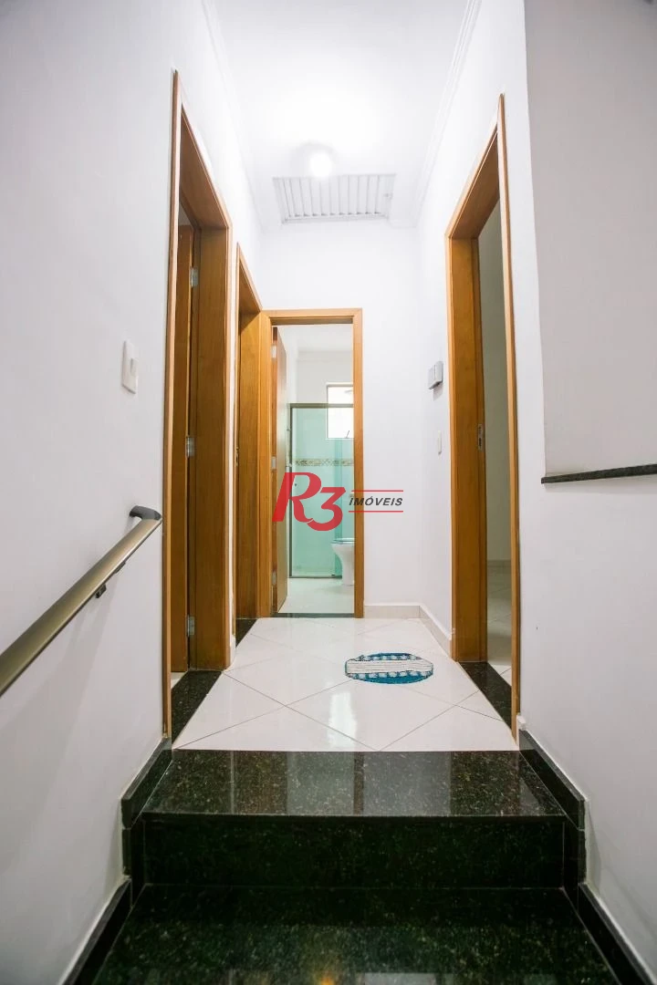 Sobrado com 3 dormitórios à venda, 92 m² por R$ 800.000,00 - Ponta da Praia - Santos/SP