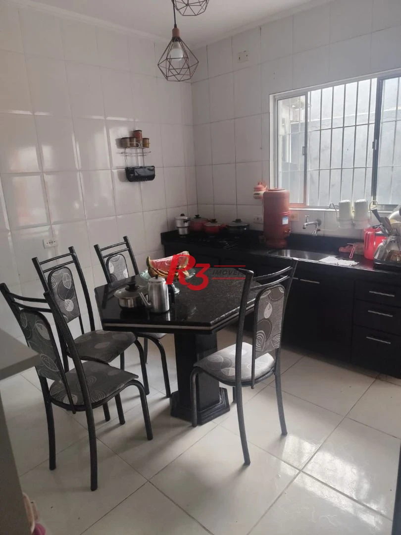 Casa com 4 dormitórios à venda, 375 m² por R$ 670.000,00 - Balneário Praia do Pernambuco - Guarujá/SP