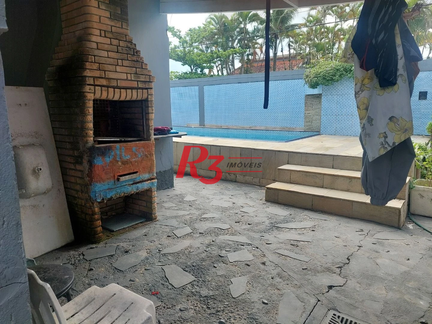 Casa com 4 dormitórios à venda, 375 m² por R$ 670.000,00 - Balneário Praia do Pernambuco - Guarujá/SP