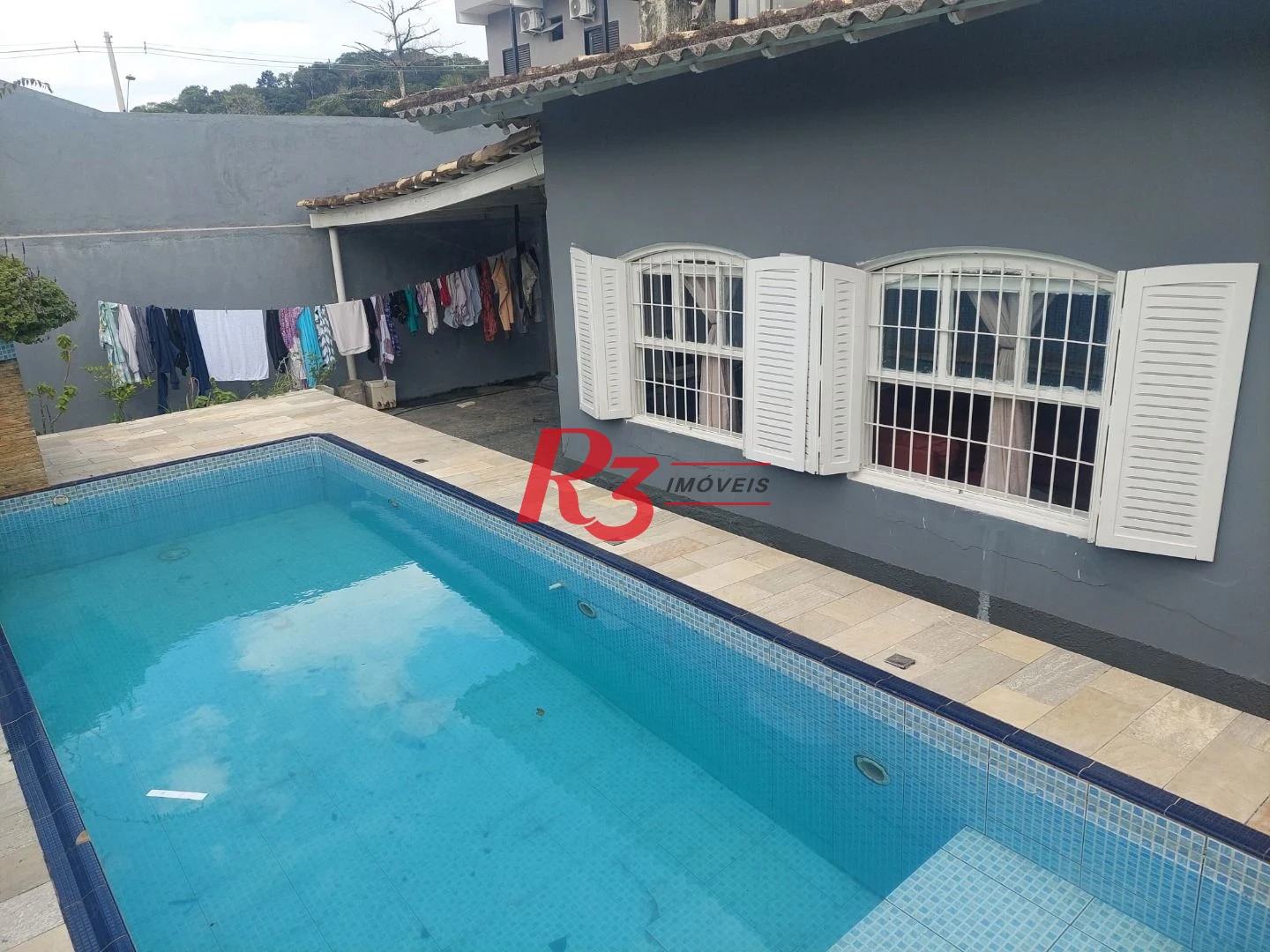 Casa com 4 dormitórios à venda, 375 m² por R$ 670.000,00 - Balneário Praia do Pernambuco - Guarujá/SP