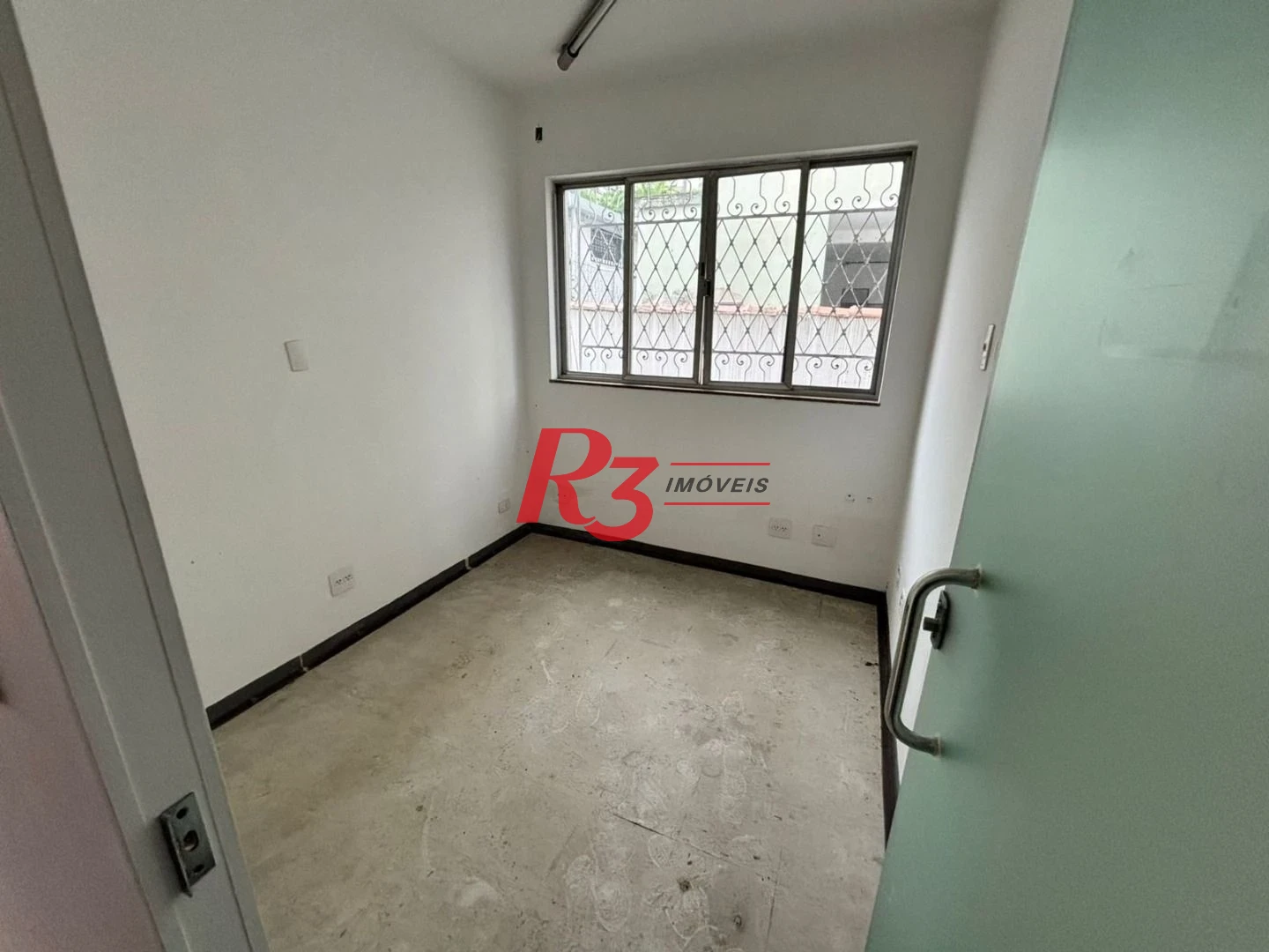 Sobrado com 3 dormitórios para alugar, 235 m² por R$ 15.900,00/mês - Gonzaga - Santos/SP