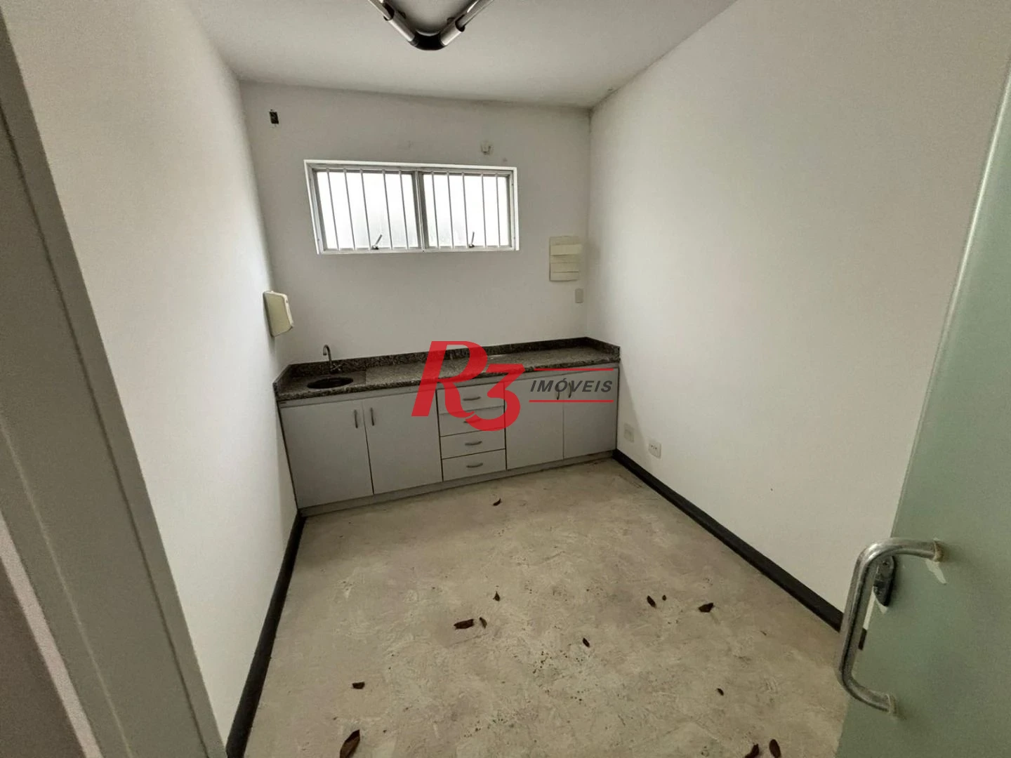 Sobrado com 3 dormitórios para alugar, 235 m² por R$ 15.900,00/mês - Gonzaga - Santos/SP