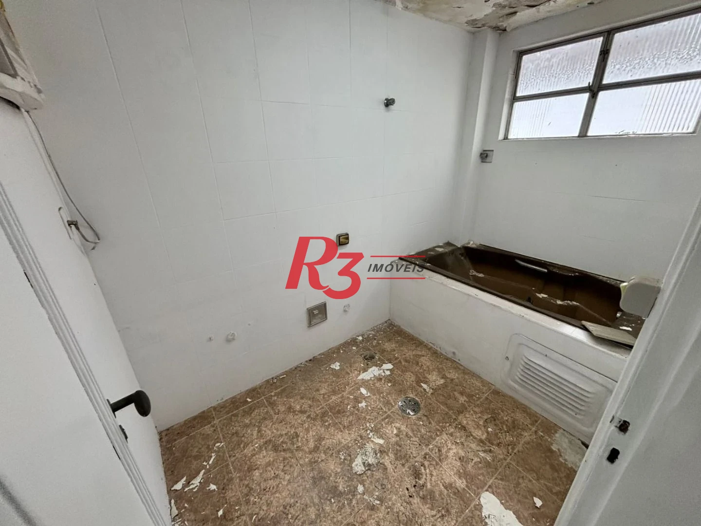 Sobrado com 3 dormitórios para alugar, 235 m² por R$ 15.900,00/mês - Gonzaga - Santos/SP
