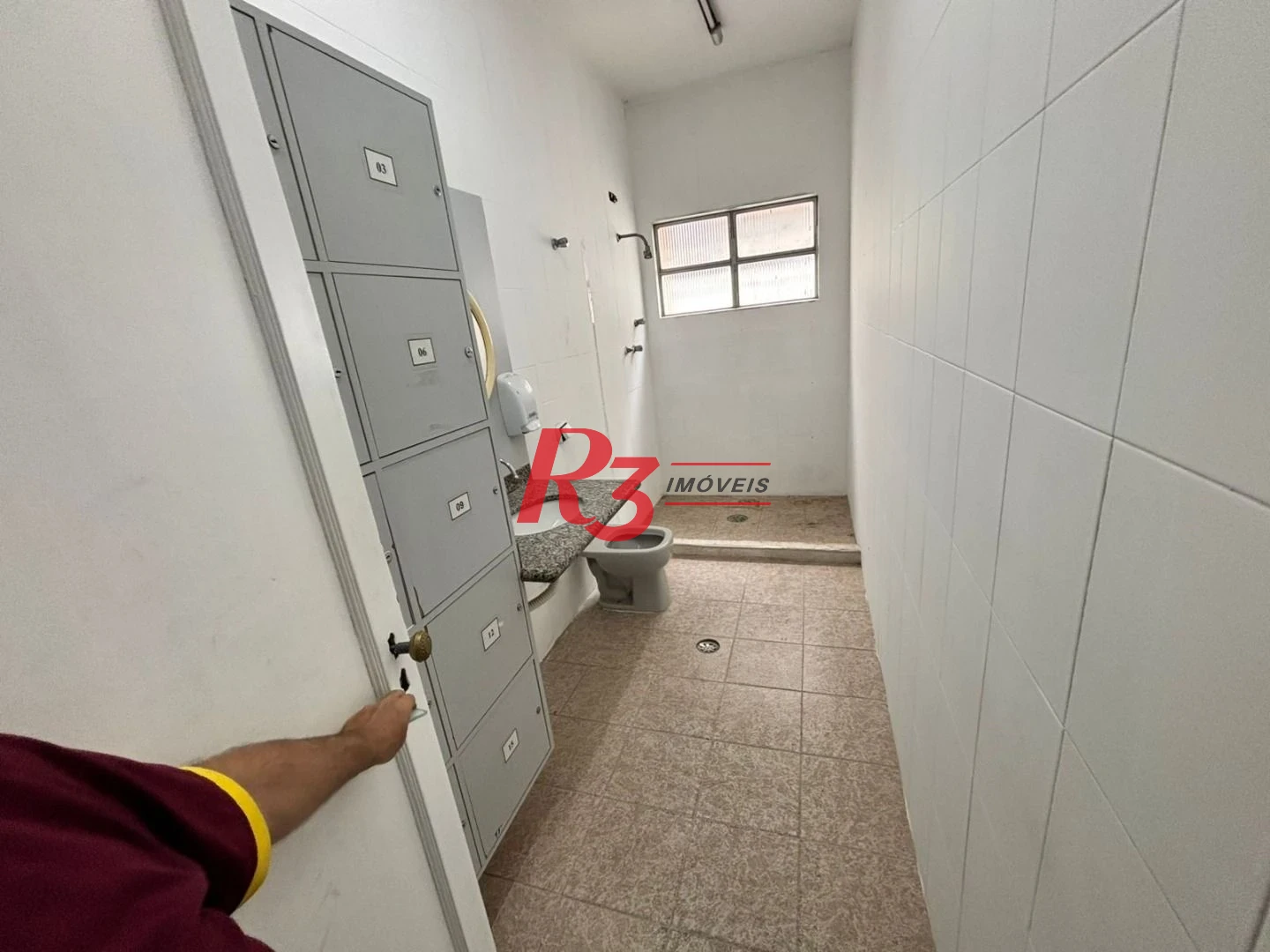 Sobrado com 3 dormitórios para alugar, 235 m² por R$ 15.900,00/mês - Gonzaga - Santos/SP