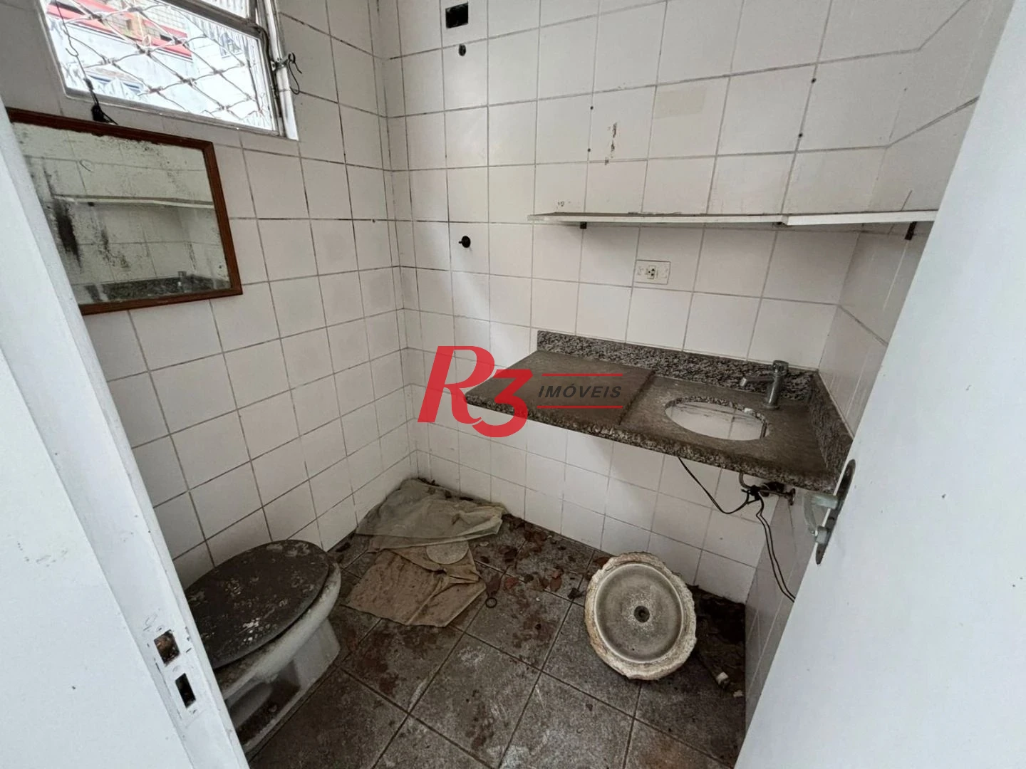 Sobrado com 3 dormitórios para alugar, 235 m² por R$ 15.900,00/mês - Gonzaga - Santos/SP