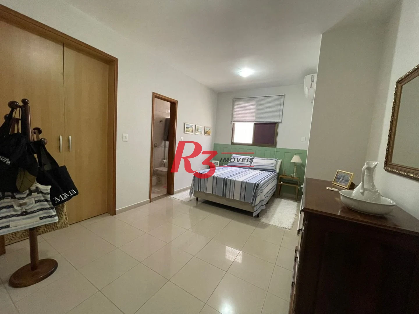 Casa com 3 dormitórios à venda, 143 m² por R$ 926.000,00 - Embaré - Santos/SP
