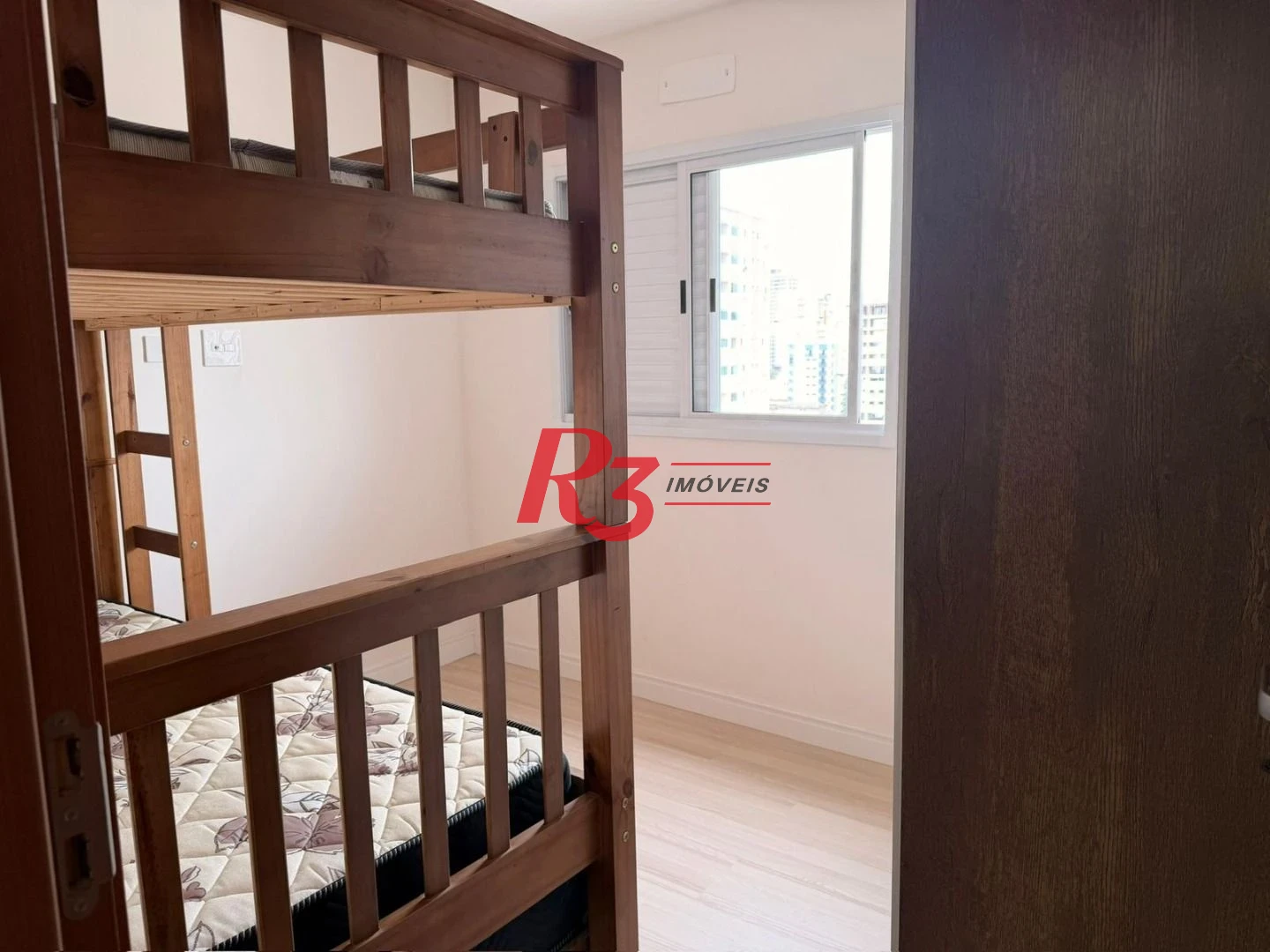 Apartamento com 2 dormitórios à venda, 55 m² por R$ 530.000,00 - Vila Guilhermina - Praia Grande/SP