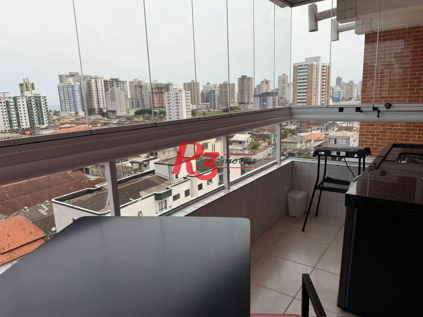 Apartamento com 2 dormitórios à venda, 55 m² por R$ 530.000,00 - Vila Guilhermina - Praia Grande/SP