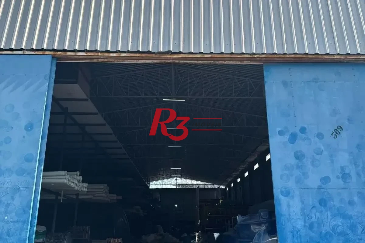 Galpão para alugar, 900 m² por R$ 18.000,00/mês - Parque São Vicente - São Vicente/SP