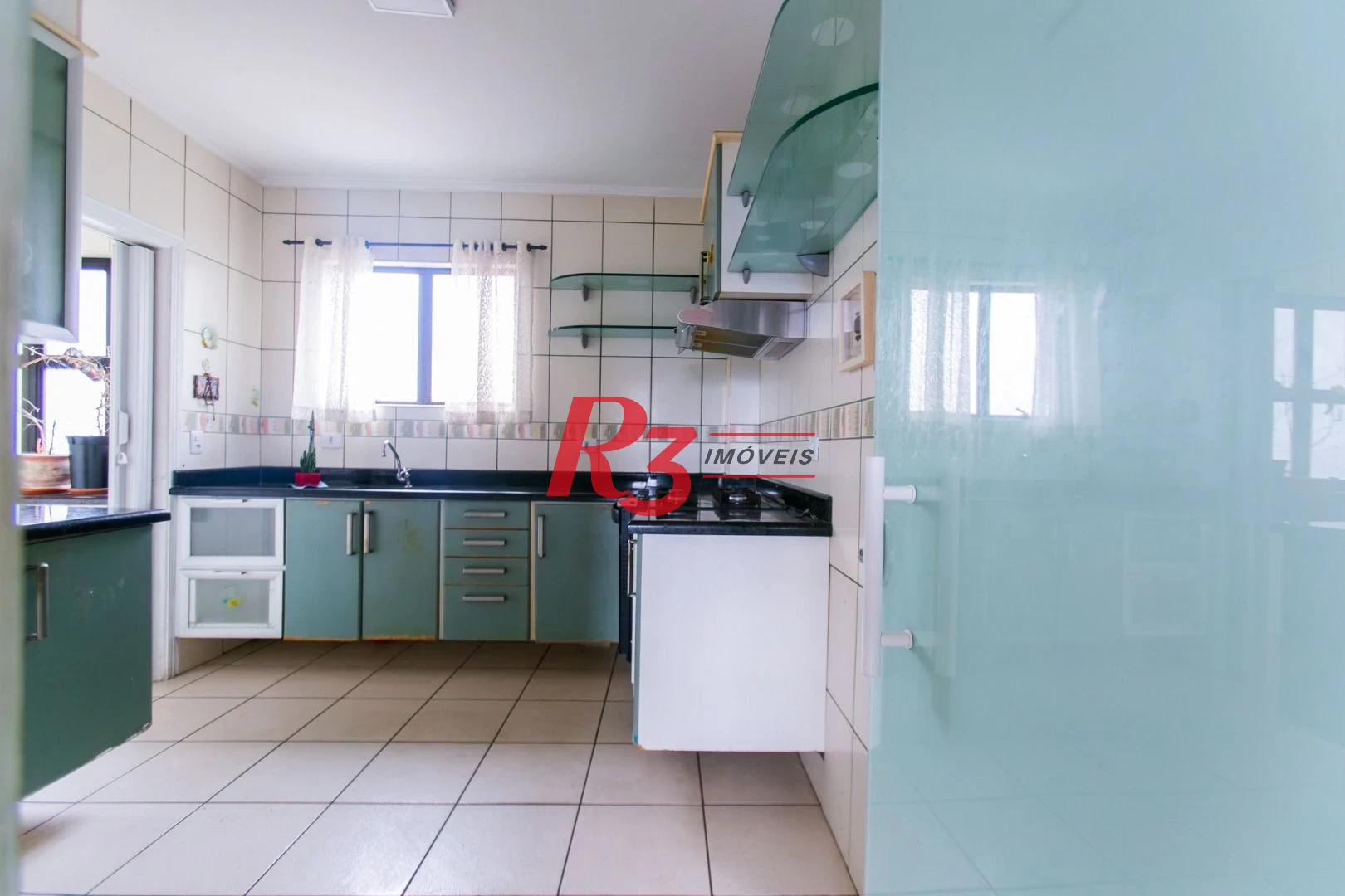 Apartamento com 2 dormitórios à venda, 65 m² por R$ 430.000,00 - Aparecida - Santos/SP