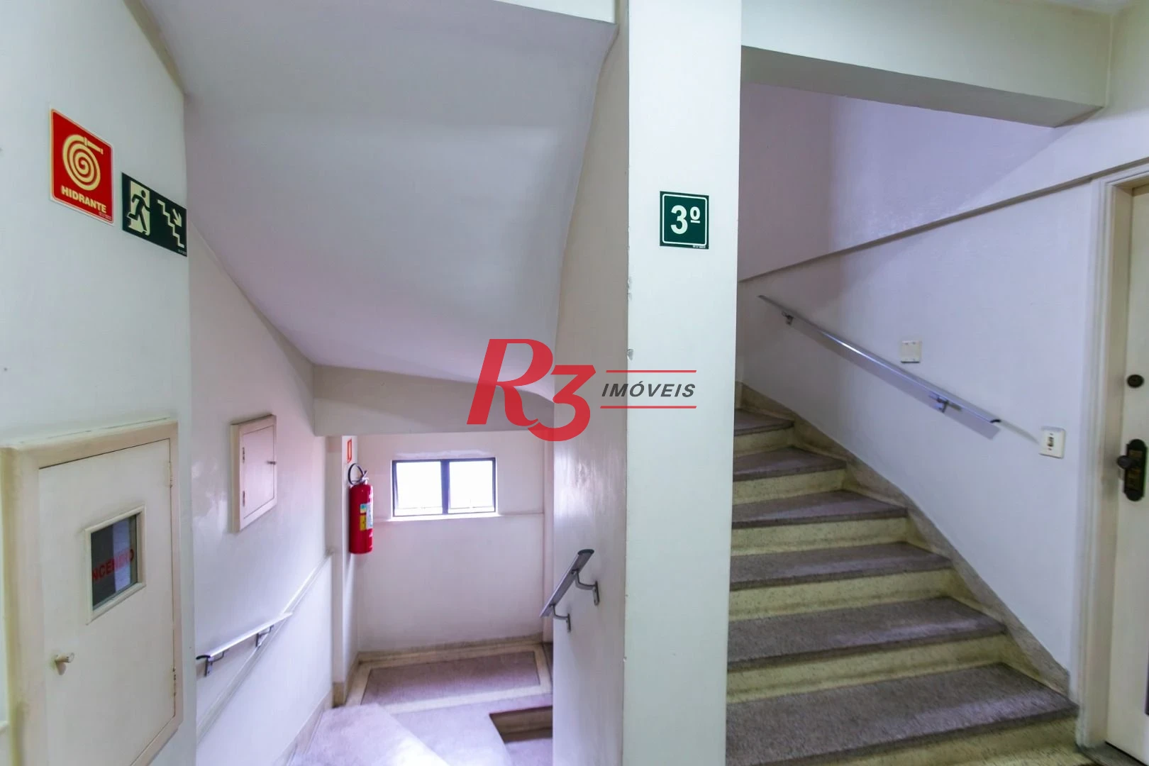 Apartamento com 2 dormitórios à venda, 65 m² por R$ 430.000,00 - Aparecida - Santos/SP