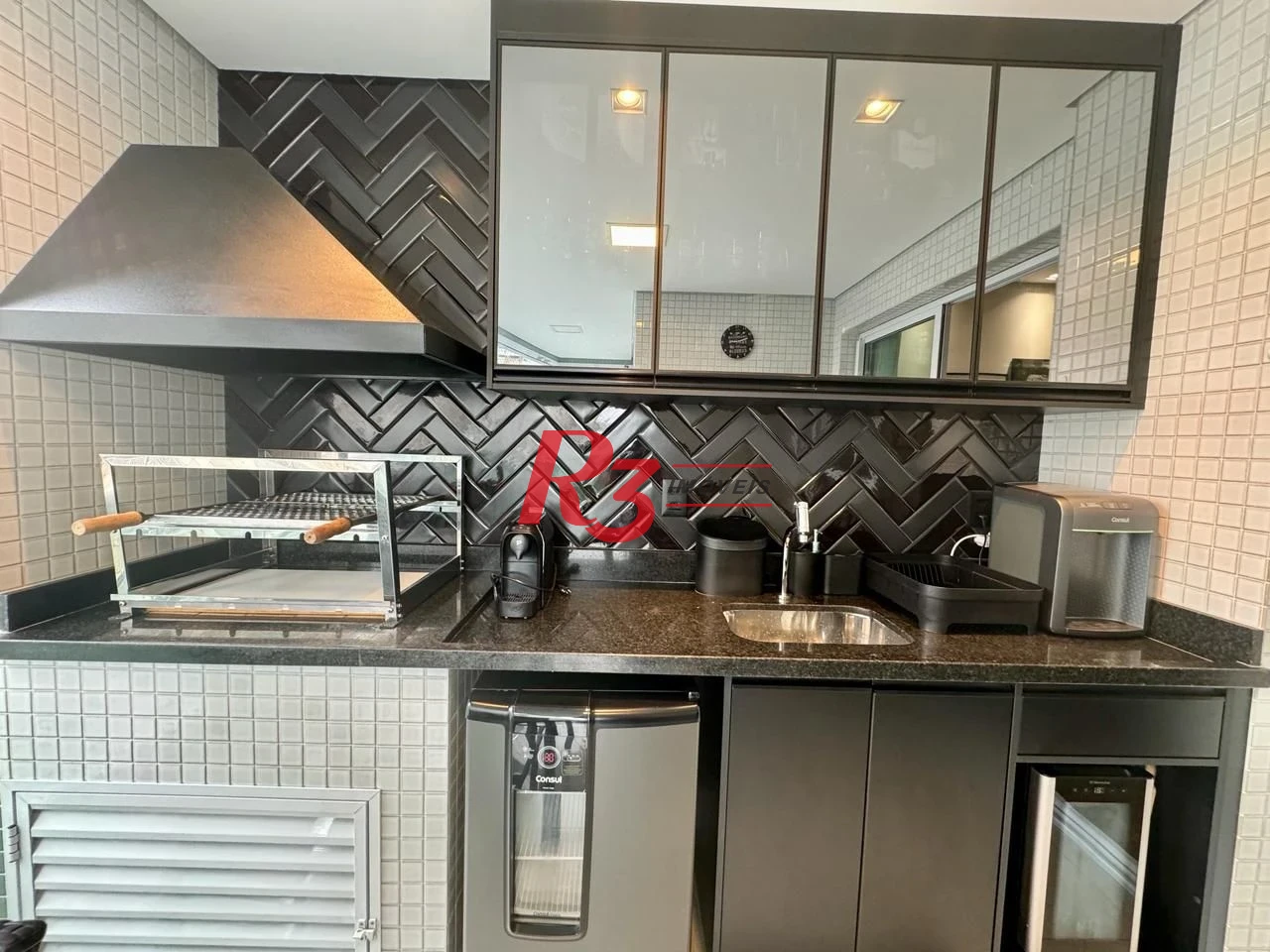 Apartamento com 3 dormitórios à venda, 104 m² por R$ 1.650.000,00 - Gonzaga - Santos/SP