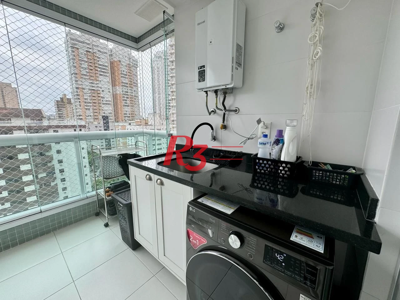 Apartamento com 3 dormitórios à venda, 104 m² por R$ 1.650.000,00 - Gonzaga - Santos/SP