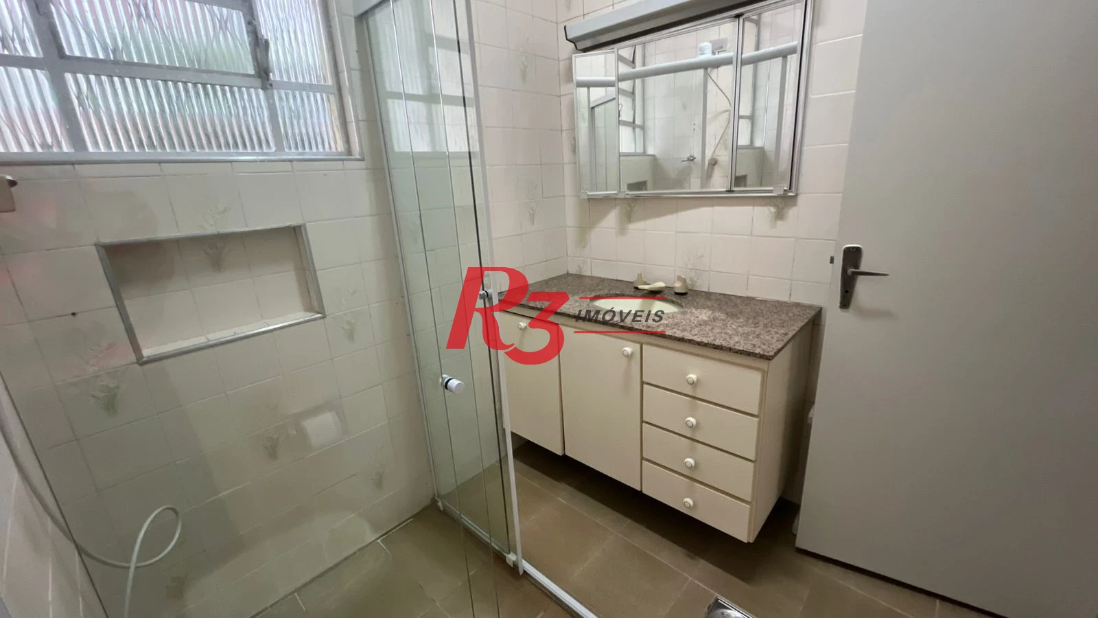 Casa com 4 dormitórios para alugar, 263 m² por R$ 15.000,00/mês - Macuco - Santos/SP