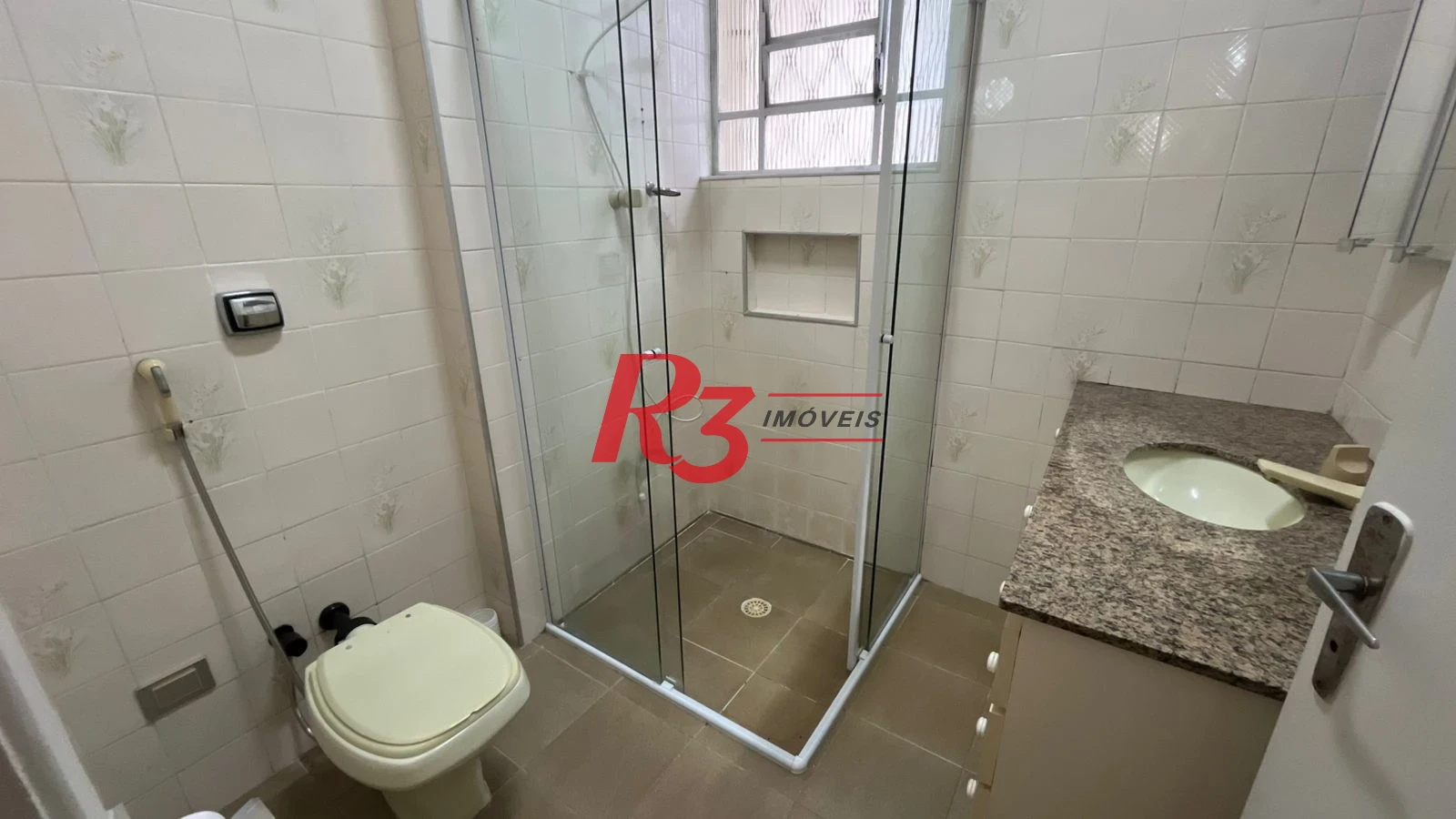 Casa com 4 dormitórios para alugar, 263 m² por R$ 15.000,00/mês - Macuco - Santos/SP