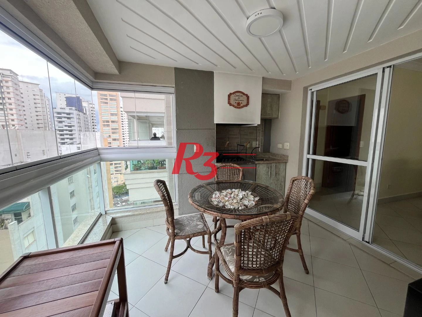 Apartamento com 3 dormitórios para alugar, 156 m² por R$ 10.000,00/mês - Astúrias - Praia - Guarujá/SP