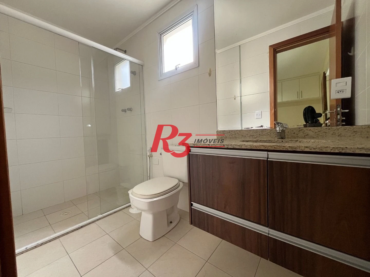 Apartamento com 3 dormitórios para alugar, 156 m² por R$ 10.000,00/mês - Astúrias - Praia - Guarujá/SP