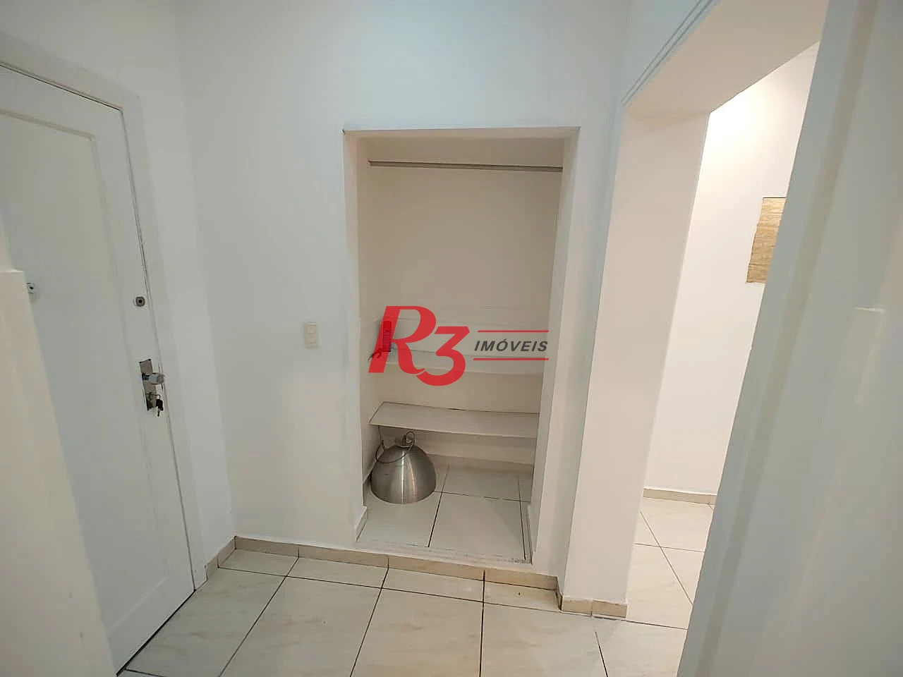 Apartamento com 2 dormitórios à venda, 56 m² por R$ 415.000,00 - José Menino - Santos/SP