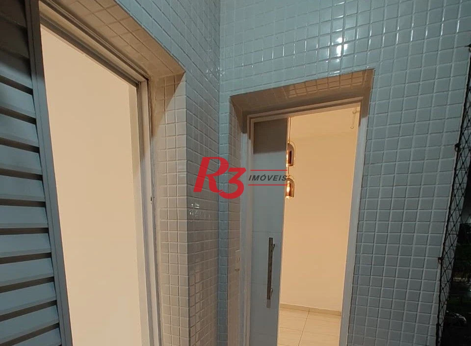 Apartamento com 2 dormitórios à venda, 56 m² por R$ 415.000,00 - José Menino - Santos/SP