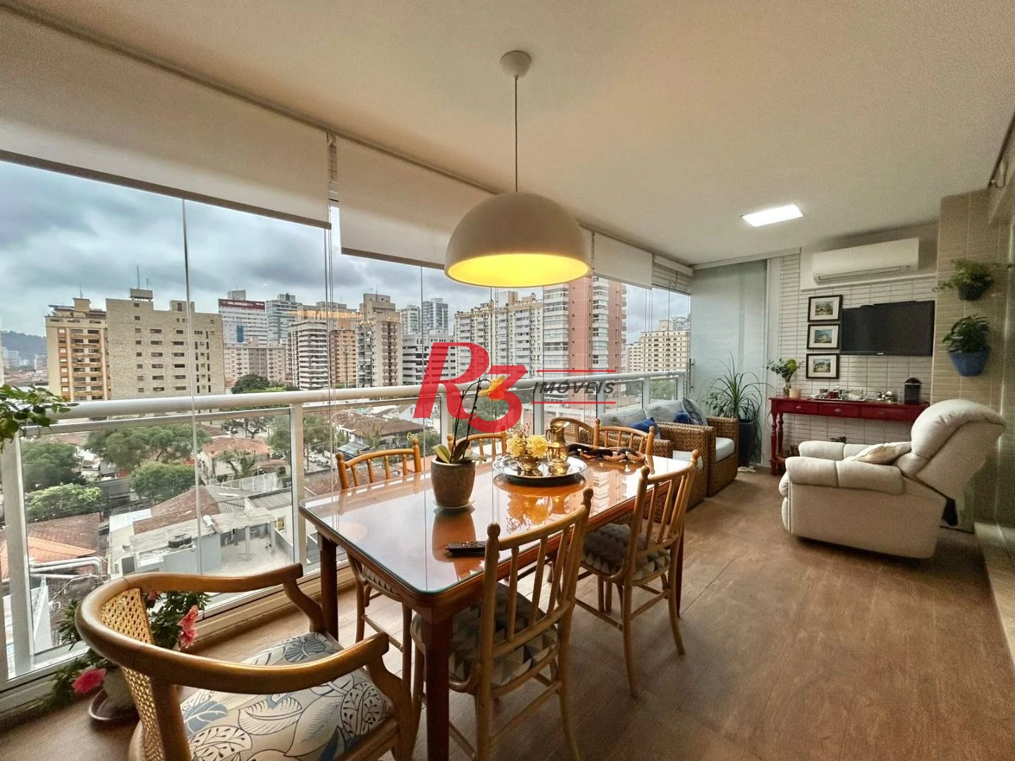 Apartamento com 3 dormitórios à venda, 181 m² por R$ 3.360.000,00 - Gonzaga - Santos/SP