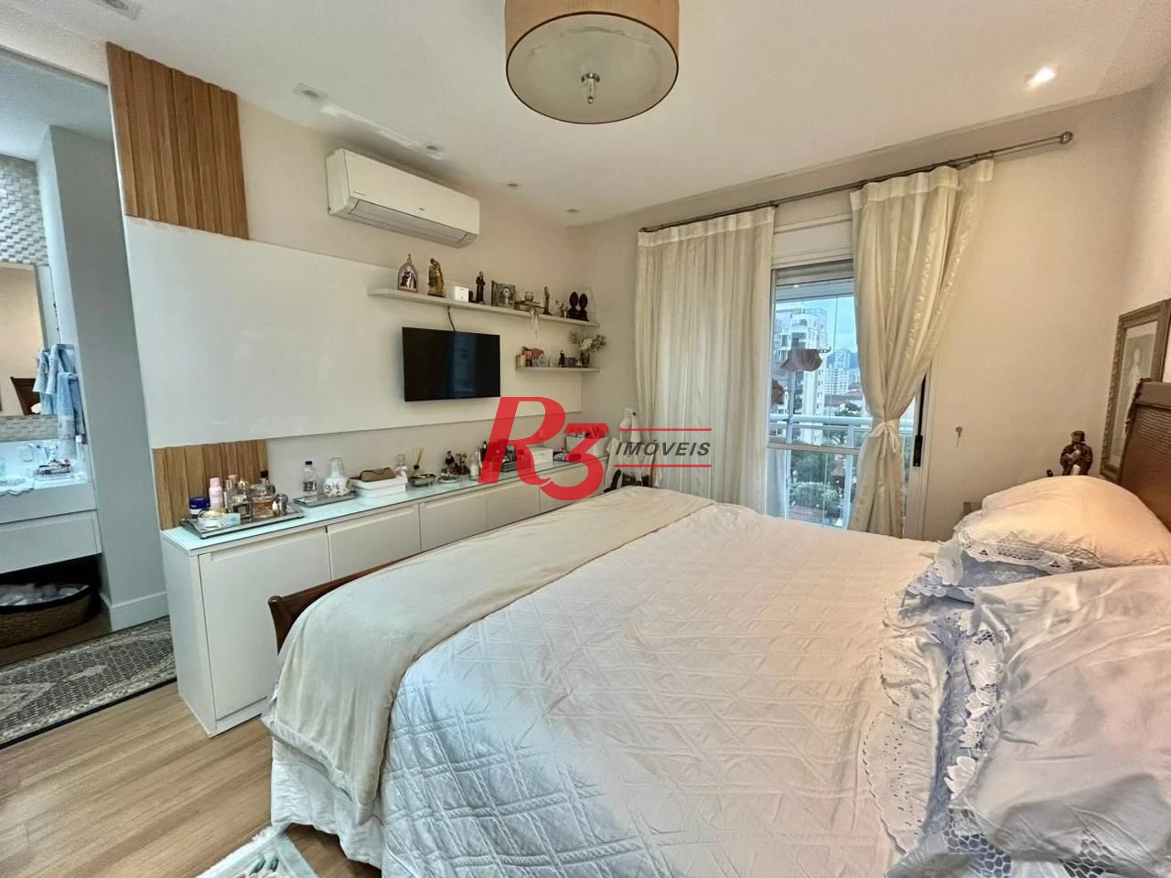 Apartamento com 3 dormitórios à venda, 181 m² por R$ 3.360.000,00 - Gonzaga - Santos/SP
