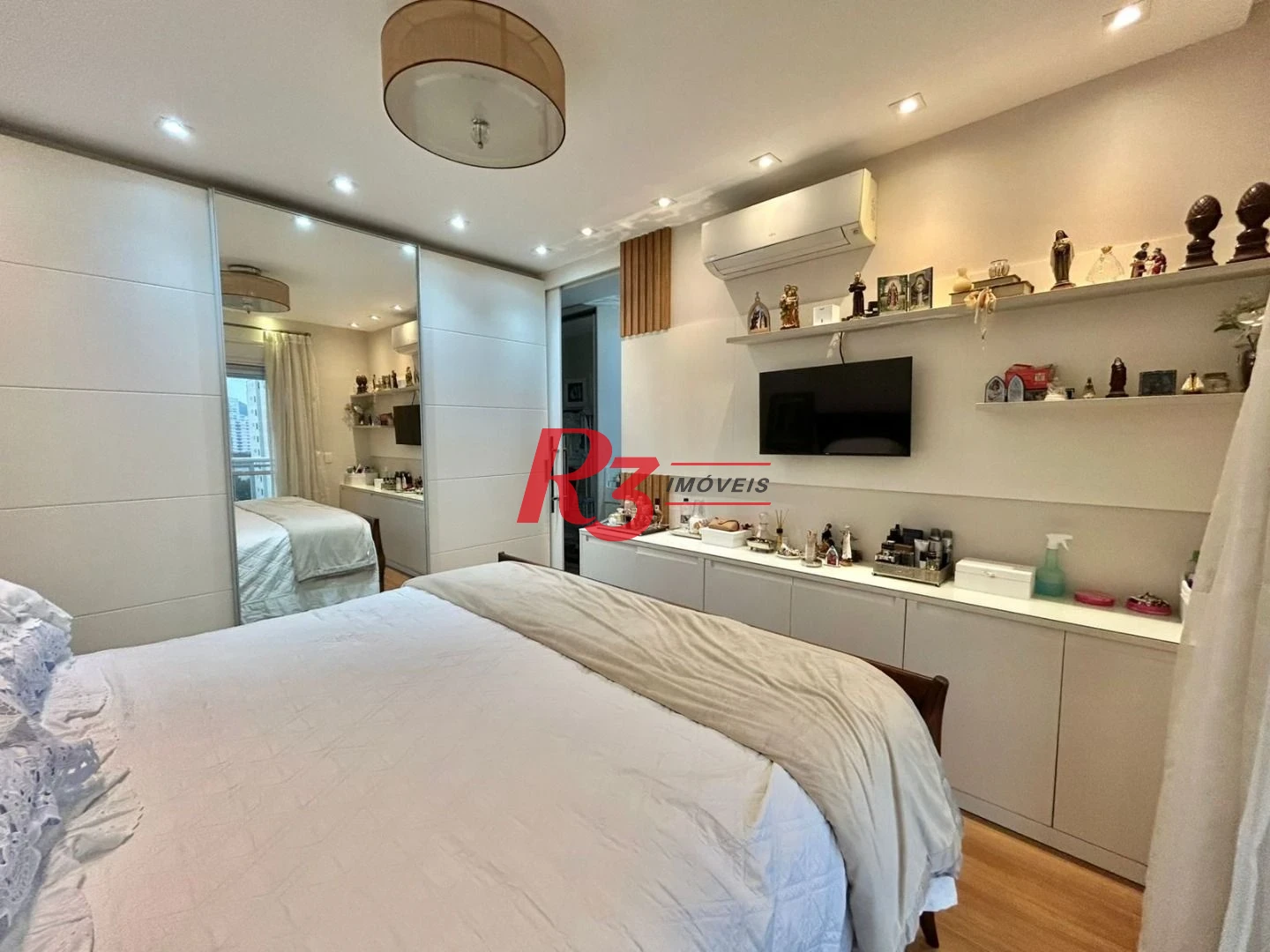 Apartamento com 3 dormitórios à venda, 181 m² por R$ 3.360.000,00 - Gonzaga - Santos/SP