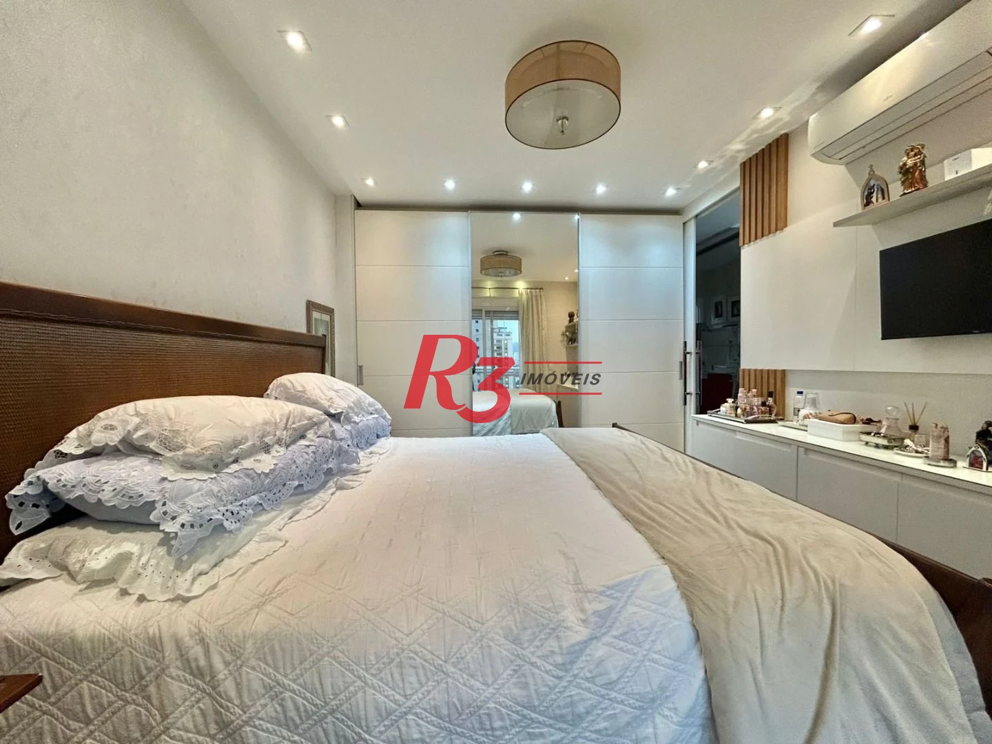 Apartamento com 3 dormitórios à venda, 181 m² por R$ 3.360.000,00 - Gonzaga - Santos/SP